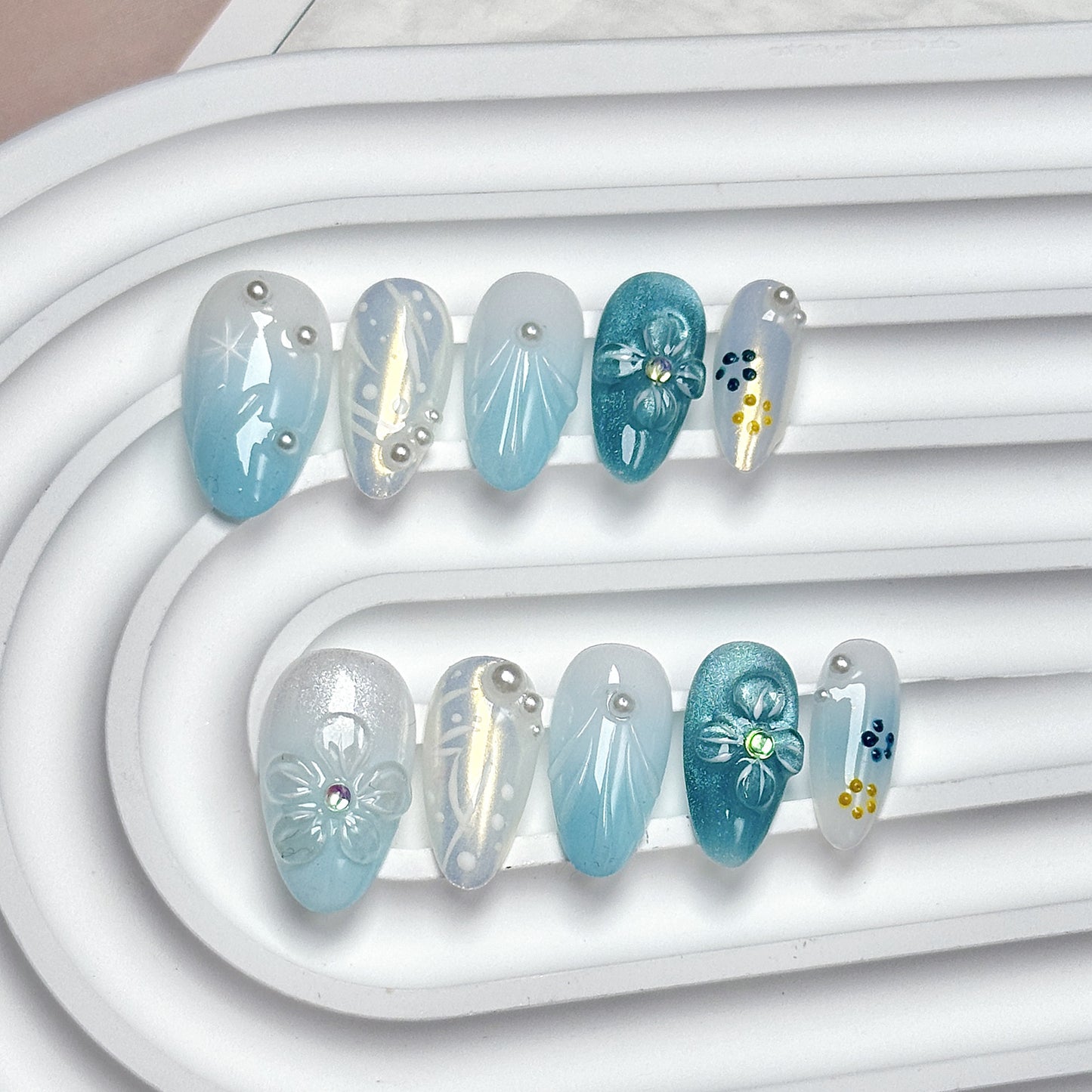 Sea Salt Bloom - Short Almond Press-on Nails