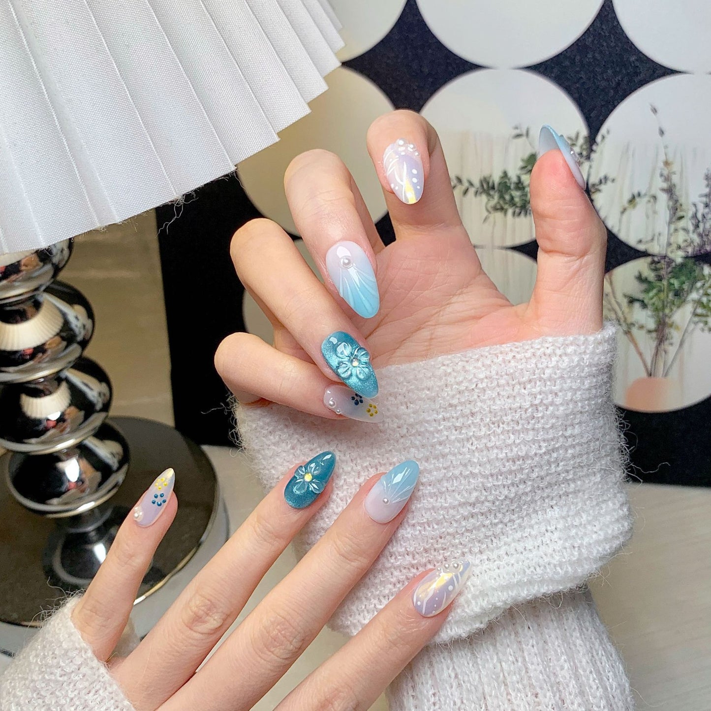 Sea Salt Bloom - Short Almond Press-on Nails