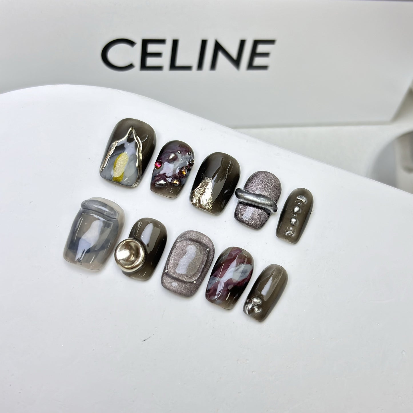 Inspired Grey Art - Short Square Press-on Nails