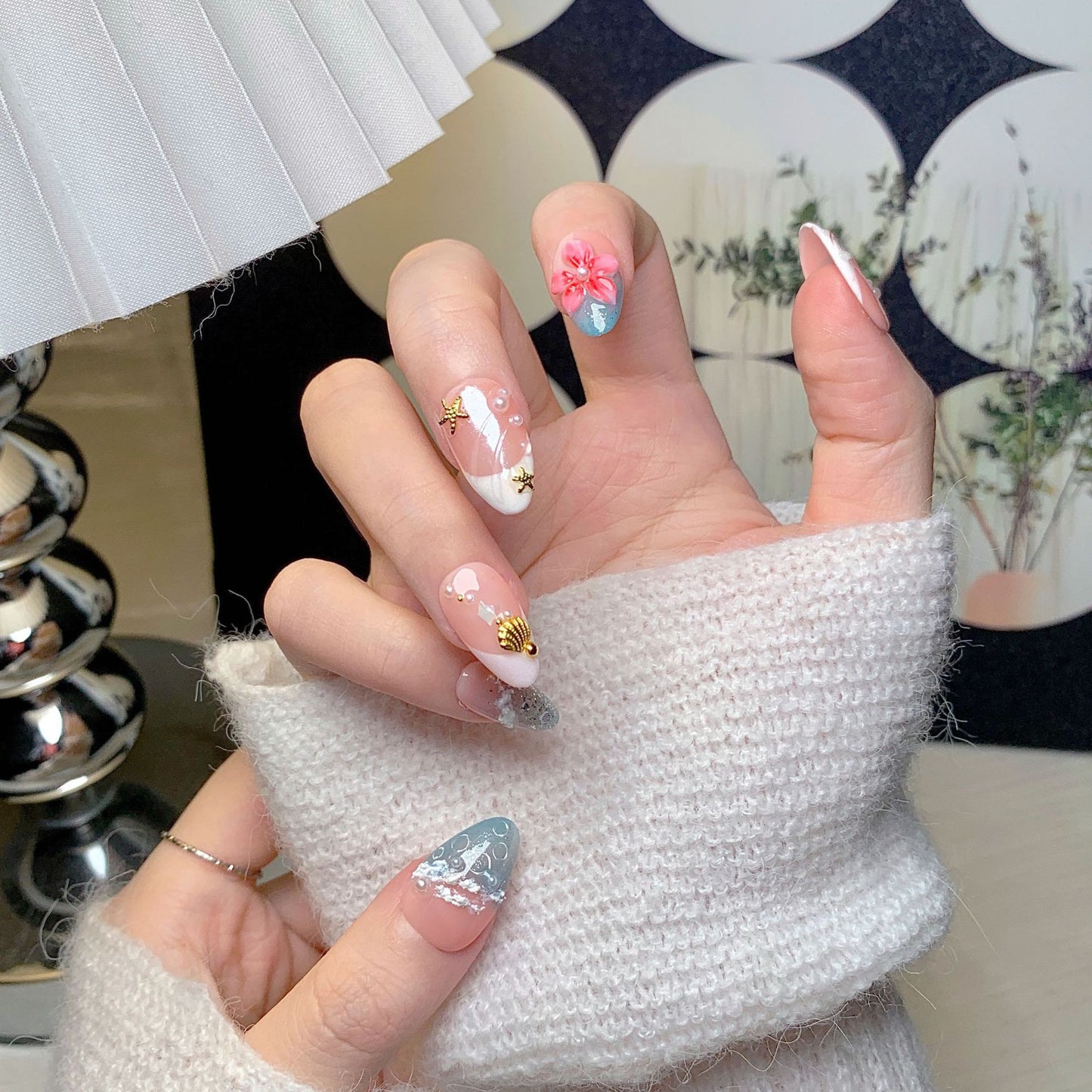 Coastal Dream - Short Almond Press-on Nails