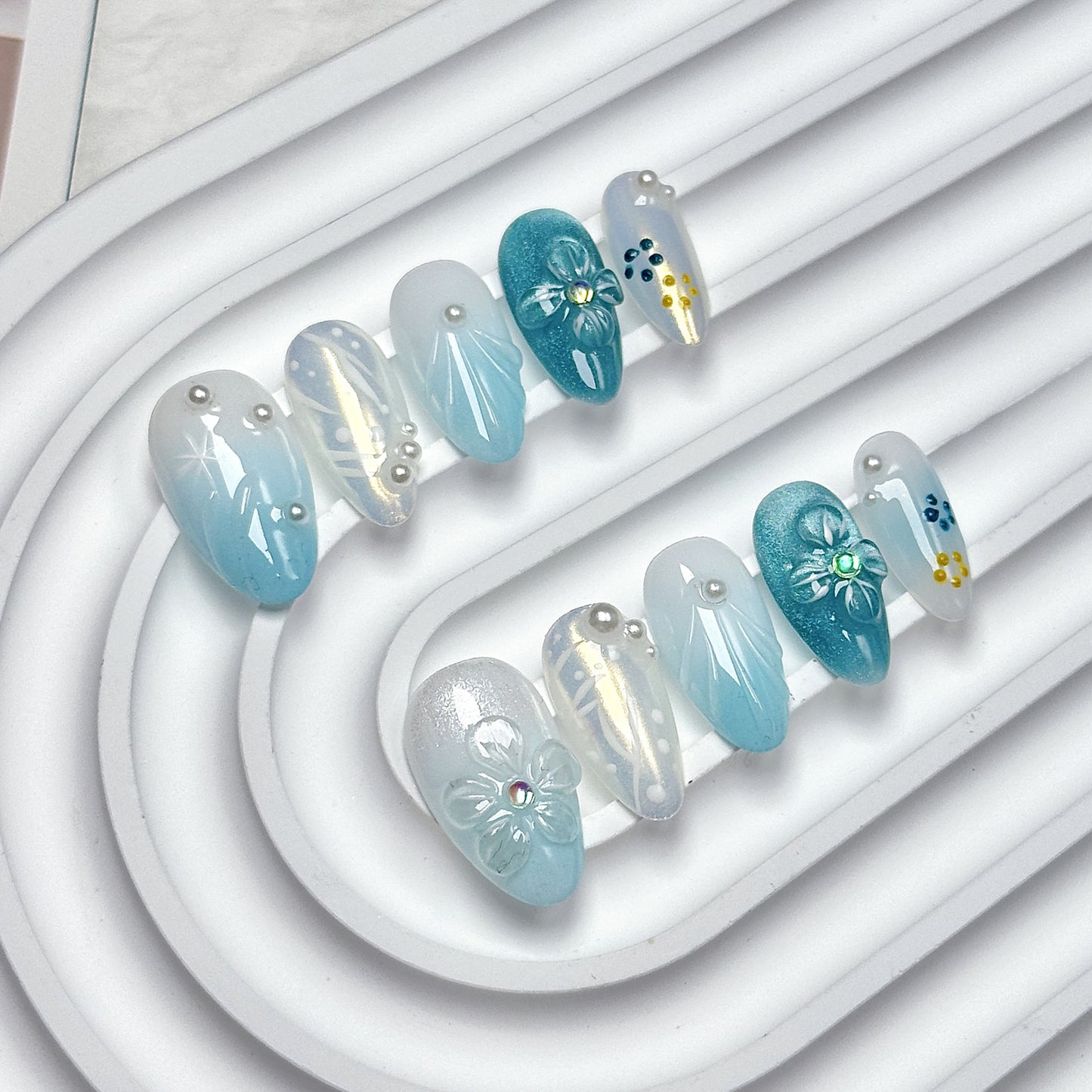 Sea Salt Bloom - Short Almond Press-on Nails